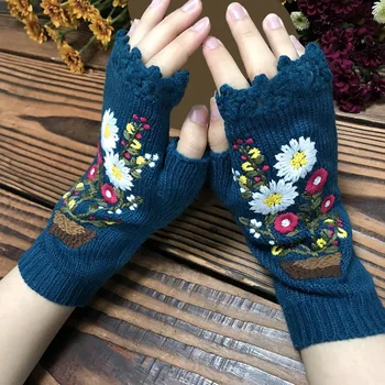 2023 Нови плетени есенни зимни ръкавици за жени Ръчно изработени сиви ретро ръкавици за плетене на една кука Меки облицовани дебели текстови съобщения Колоездачни ръкавици