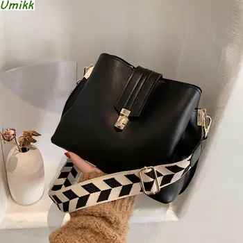 Реколта проста малка PU кожена кофа Crossbody чанти за жени 2023 дизайнер мода дама луксозен черен рамо чанта чанта