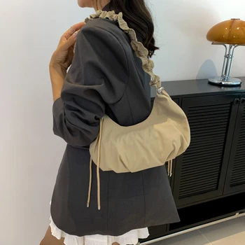 Женска чанта за рамо с висок капацитет Найлон Голяма чанта за кнедли Нагънат Презрамка Чанти Младежки Ruched Модерен Чанта Купувач чанта